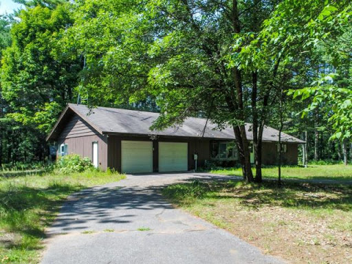 Real Estate Agency «JOLIN-LASIER GROUP | Coldwell Banker, Mulleady Inc. | Minocqua, WI Real Estate | NorthWI.property», reviews and photos, 8262 US-51, Minocqua, WI 54548, USA