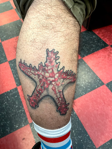 Tattoo Shop «Hall of Tattoos», reviews and photos, 328 E Main St, Norman, OK 73069, USA