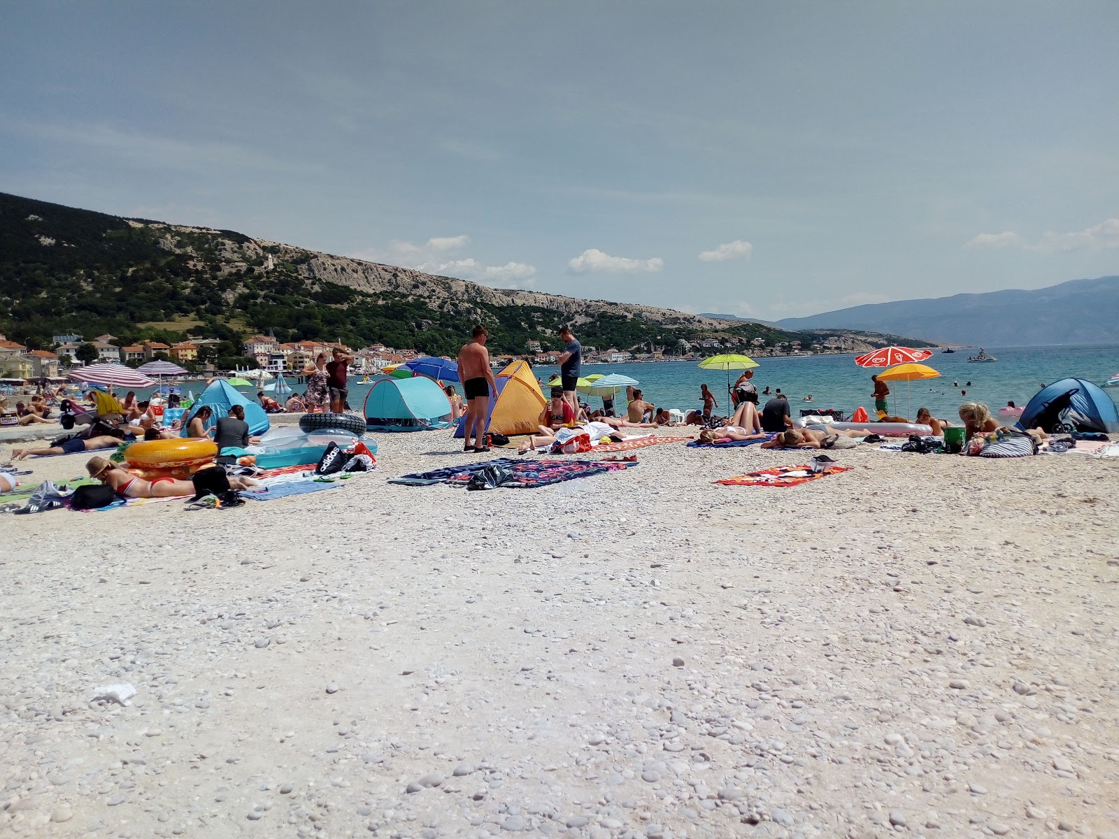 Photo of Vela beach and the settlement