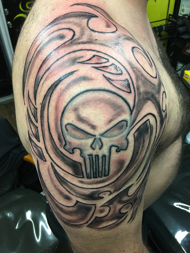 Tattoo Shop «231 Tattoos & Piercing Panama City Florida», reviews and photos, 2411 US-231, Panama City, FL 32405, USA