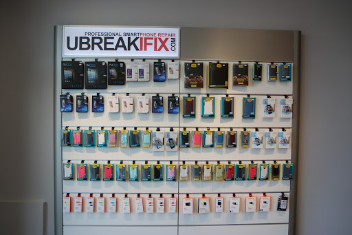 Electronics Repair Shop «uBreakiFix», reviews and photos, 3654 S 27th St, Milwaukee, WI 53221, USA