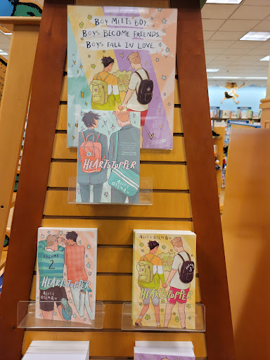 Book Store «Barnes & Noble Booksellers», reviews and photos, 1739 Olentangy River Rd, Columbus, OH 43212, USA