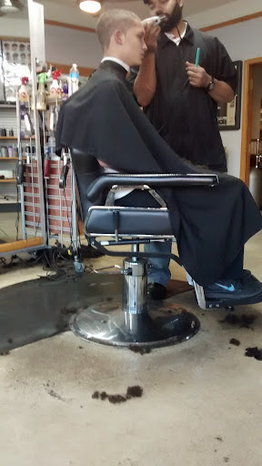 Barber Shop «Hair 2 There», reviews and photos, 7 State St, Glassboro, NJ 08028, USA