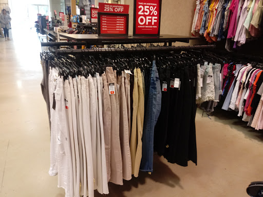 Clothing Store «rue21», reviews and photos, 1500 E Court St #680, Seguin, TX 78155, USA