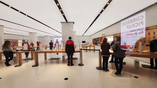 Computer Store «Apple Montgomery Mall», reviews and photos, 7101 Democracy Blvd, Bethesda, MD 20817, USA