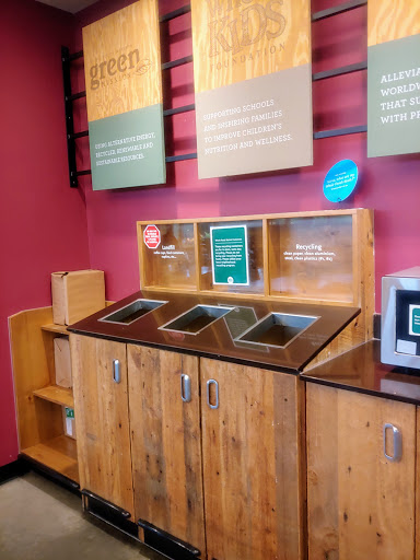 Grocery Store «Whole Foods Market», reviews and photos, 1815 E Victory Dr #101, Savannah, GA 31404, USA