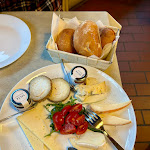 Photo n°2 de l'avis de Elena.a fait le 02/05/2023 à 11:46 sur le  Al Glicine trattoria con vista à Erba