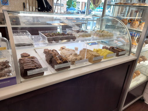 Chocolate Shop «Kilwins Little Rock», reviews and photos, 415 President Clinton Ave, Little Rock, AR 72201, USA