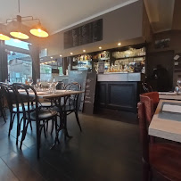 Atmosphère du Le Petit Zinc Restaurant à Orbec - n°5