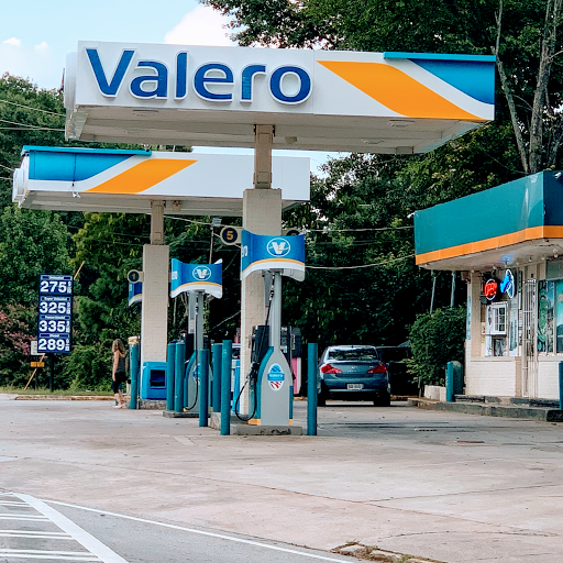 Gas Station «Valero», reviews and photos, 600 W Howard Ave, Decatur, GA 30030, USA