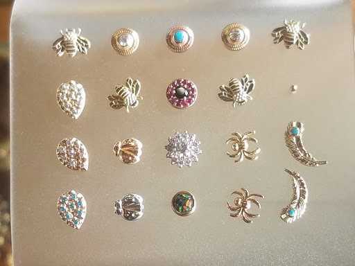 Tattoo Shop «milk and honey tattoo parlour», reviews and photos, 819 Castleton Ave, Staten Island, NY 10310, USA