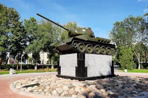 Tank T-34. Pamyatnik Osvoboditelyam Pskova image