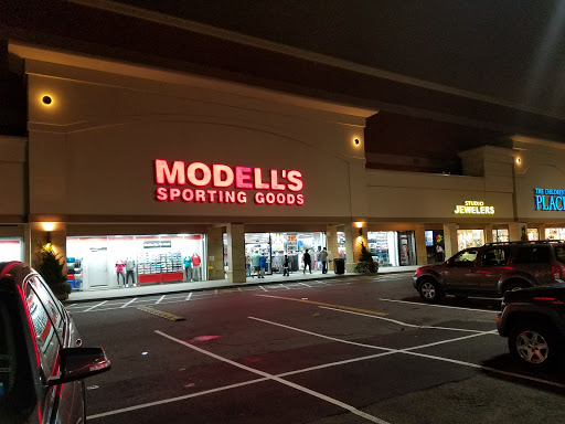 Shopping Mall «Bay Plaza Shopping Center», reviews and photos, 2100 Bartow Ave, Bronx, NY 10475, USA