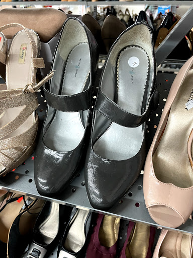 Thrift Store «Goodwill», reviews and photos