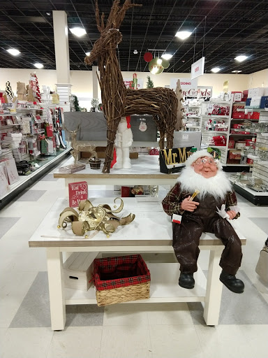 Department Store «T.J. Maxx & HomeGoods», reviews and photos, 80 S Tunnel Rd, Asheville, NC 28805, USA