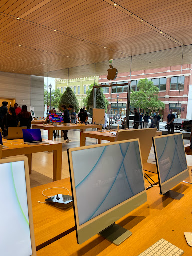 Computer Store «Apple Southlake Town Square», reviews and photos, 260 Grand Ave, Southlake, TX 76092, USA