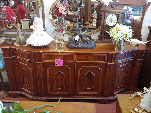 Furniture Store «San Antonio Furniture Finders», reviews and photos, 617 Fredericksburg Rd, San Antonio, TX 78201, USA