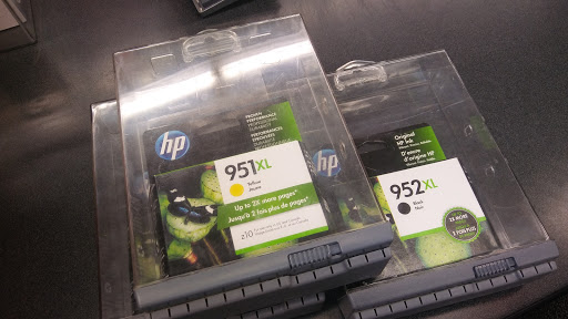 Office Supply Store «Staples», reviews and photos, 19141 Golden Valley Rd, Santa Clarita, CA 91387, USA