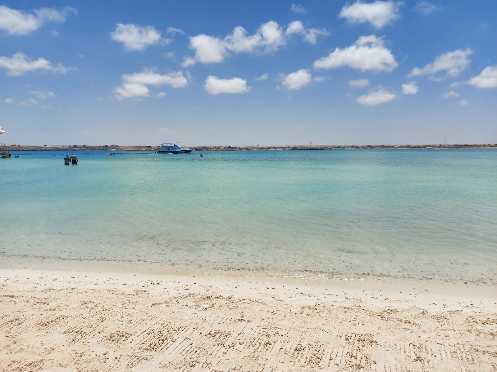 Eagles Resort in Cleopatra Beach'in fotoğrafı geniş plaj ile birlikte