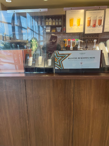Coffee Shop «Starbucks», reviews and photos, 28800 Dequindre Rd, Warren, MI 48092, USA