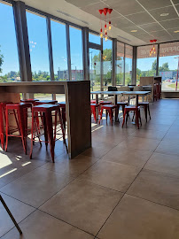 Atmosphère du Restaurant KFC Sainte-Eulalie - n°3