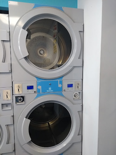 Comments and reviews of Queens Road Launderette