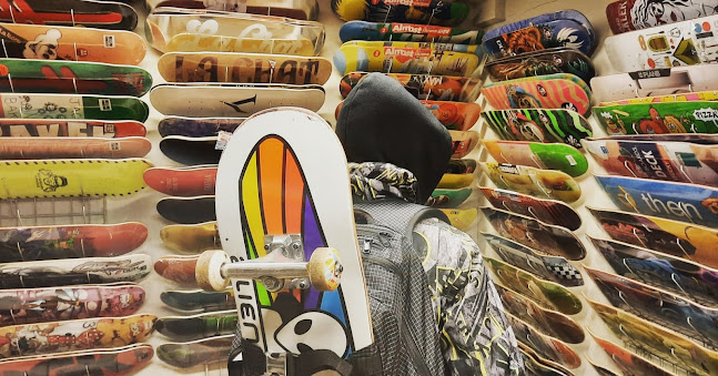 Beoordelingen van Ride All Day skateboard shop in Brussel - Sportwinkel