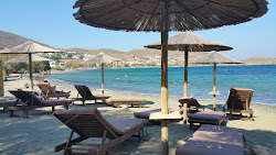 Agios Sostis'in fotoğrafı - rahatlamayı sevenler arasında popüler bir yer