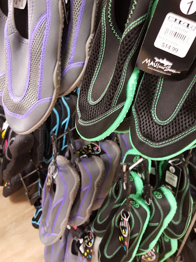 Sporting Goods Store «Big 5 Sporting Goods - Chula Vista», reviews and photos, 364 E H St, Chula Vista, CA 91910, USA