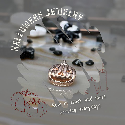 Explore lizard tattoo ideas, creative tattoo ideas in Spokane, available at Moms Custom Tattoo & Body Piercing