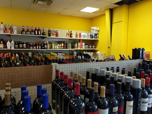 Liquor Store «Taconic Wines & Liquors», reviews and photos, 55 Secor Rd, Mahopac, NY 10541, USA