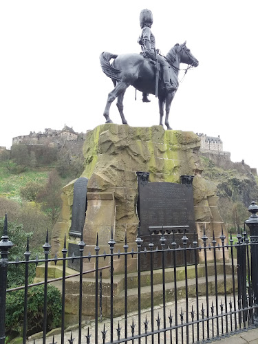 Statue of Thomas Guthrie - Edinburgh