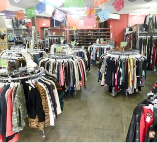 Used Clothing Store «Buffalo Exchange Houston», reviews and photos, 2901 S Shepherd Dr, Houston, TX 77098, USA