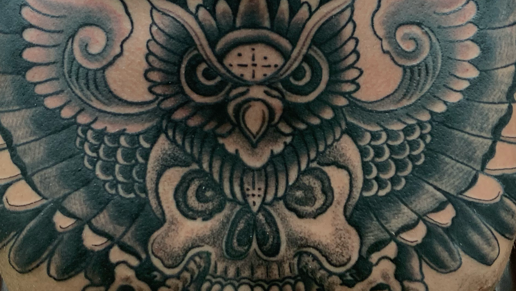 Parlor Room Tattoo 41858