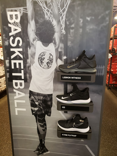 Sporting Goods Store «Nike Factory Store», reviews and photos, 120 Laconia Rd #201, Tilton, NH 03276, USA