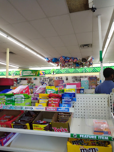 Shopping Mall «Harvard Row Mall», reviews and photos, 21762 W Eleven Mile Rd, Southfield, MI 48076, USA