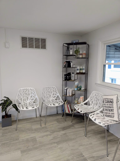 Hair Salon «Moxi Hair Salon», reviews and photos, 2168 W 12th St, Erie, PA 16505, USA