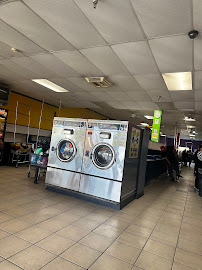 Highland Coinless Laundry - Photo 2 - Car repair in San Bernardino, CA, San Bernardino