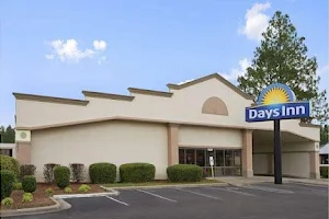 Days Inn by Wyndham Fayetteville-South/I-95 Exit 49 image