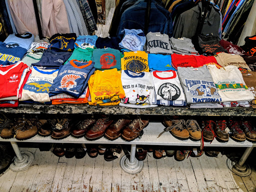 Vintage Clothing Store «10 ft Single by Stella Dallas», reviews and photos, 285 N 6th St, Brooklyn, NY 11211, USA