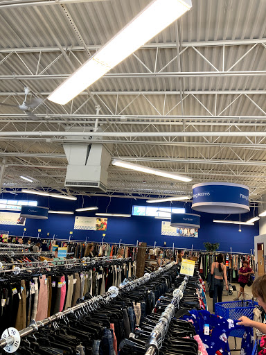 Thrift Store «Goodwill Industries of Greater Cleveland & East Central Ohio», reviews and photos, 16160 Pearl Rd, Strongsville, OH 44136, USA