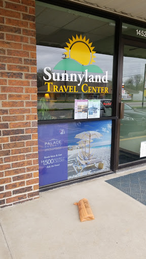 Tour Operator «Sunnyland Travel Center», reviews and photos, 1452 E Sunshine St, Springfield, MO 65804, USA