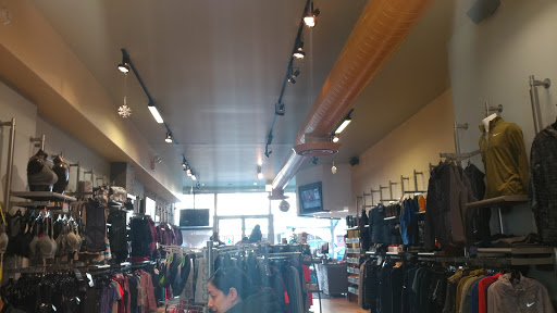 Sportswear Store «Fleet Feet Sports - Lincoln Square», reviews and photos, 4762 N Lincoln Ave, Chicago, IL 60625, USA
