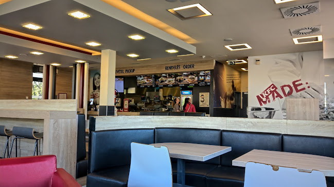 KFC Kecskemét DT - Étterem