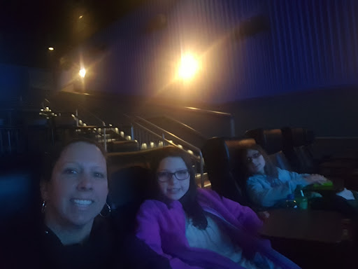 Movie Theater «Regal Cinemas Starlight 14 - Charlotte», reviews and photos, 11240 N Tryon St, Charlotte, NC 28262, USA