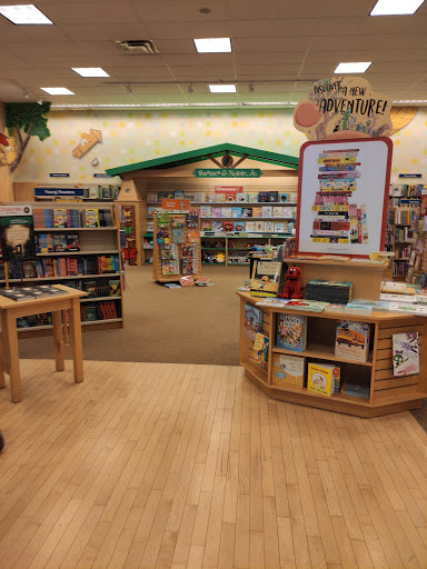 Book Store «Barnes & Noble», reviews and photos, 1245 NY-300, Newburgh, NY 12550, USA