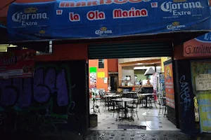 Mariscos La Ola Marina image