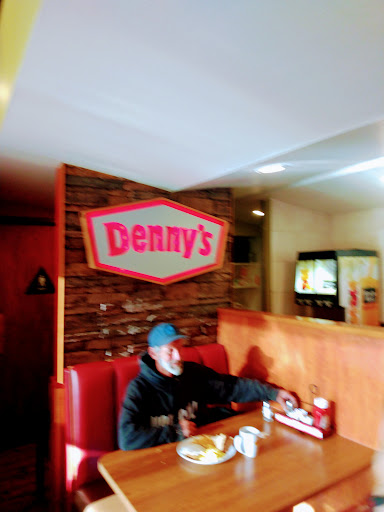 Liquor Store «Shop N Wash», reviews and photos, 581 N State St, Ukiah, CA 95482, USA