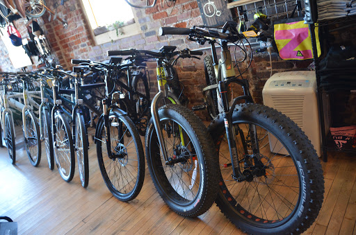Bicycle Store «Ichi Bike», reviews and photos, 311 E Walnut St, Des Moines, IA 50309, USA