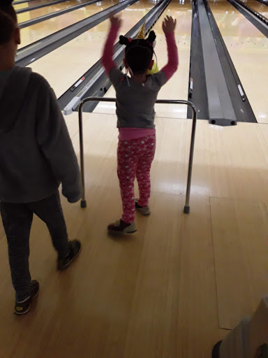 Bowling Alley «Cherry Hill Lanes North», reviews and photos, 6697 Dixie Hwy, Village of Clarkston, MI 48346, USA